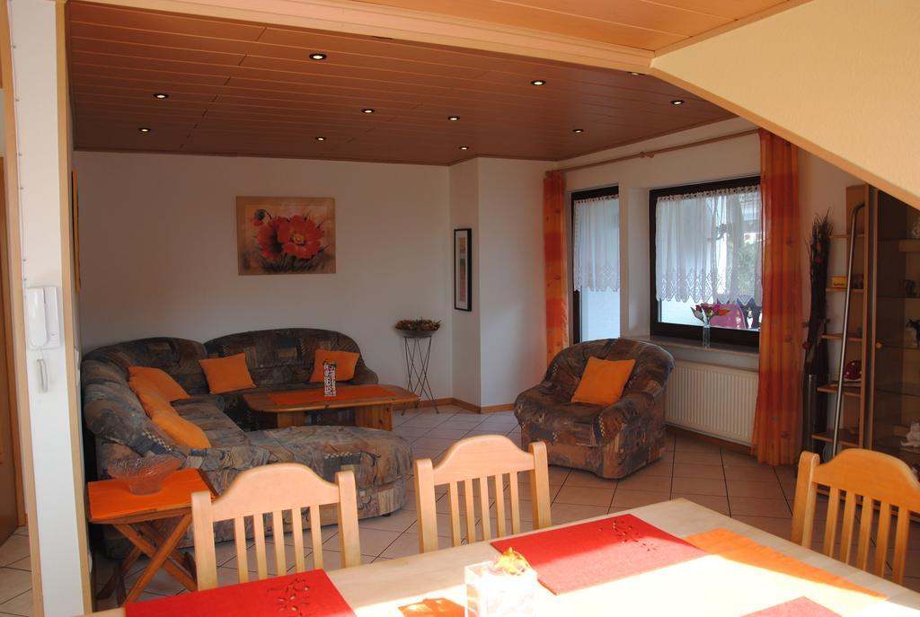 Ferienwohnung Rosengarten Osburg Exterior foto
